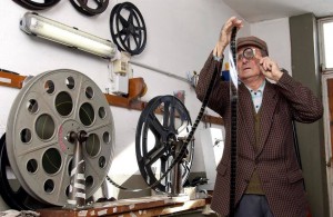Angelo Parissi, storico proiezionista per 70 anni del cinema Palma (archivio Fabio Palma)