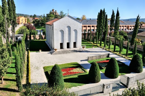 mausoleo dei 49 martiri a Gubbio